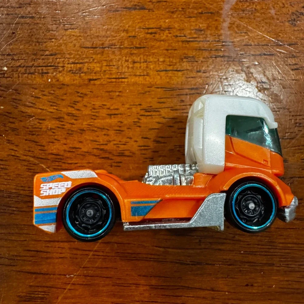 Hot Wheels Rig Heat Orange Speed Shop Semi Truck Cab‎ Diecast 2016 Mattel